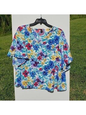 𝅺PINK 8  floral blouse